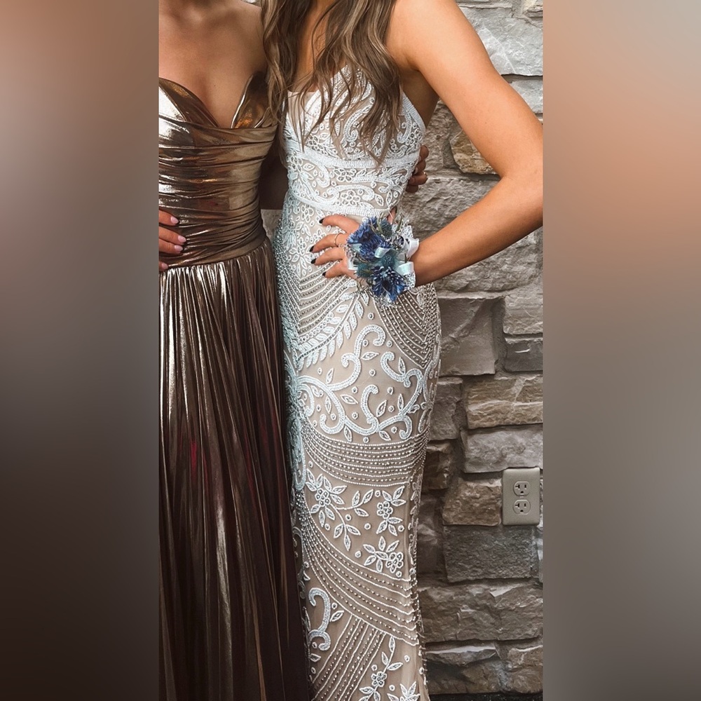 Sherri Hill Prom Dress - Picture 4 of 5